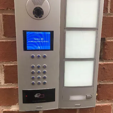 B&w Luxurious In The Center Of