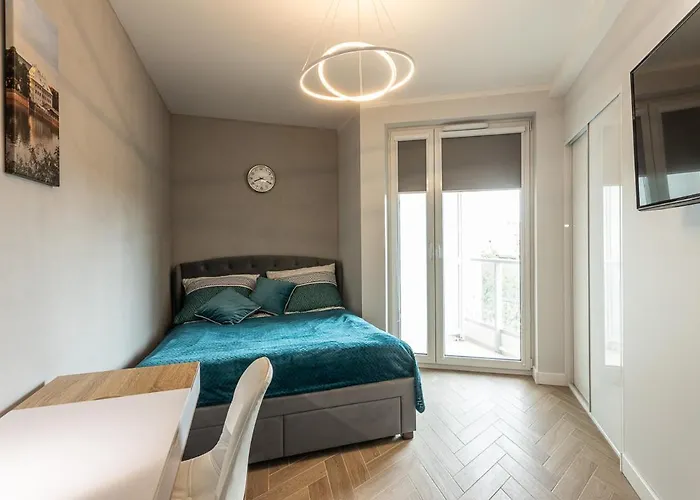 B&w Luxurious In The Center Of