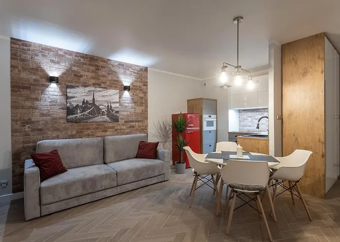 B&w Luxurious In The Center Of Apartment