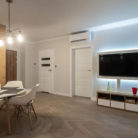 Апартаменты B&w Luxurious In The Center Of Вроцлав