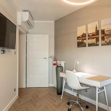 Апартаменты B&w Luxurious In The Center Of Вроцлав