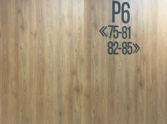 B&w Luxurious In The Center Of *